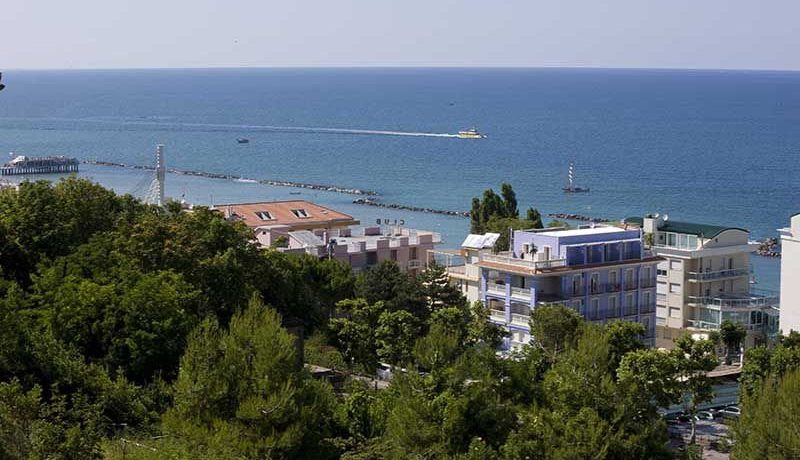 Hotel Rock Crystal